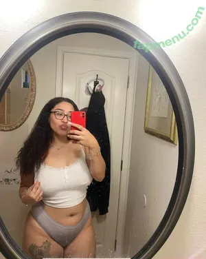 sweetlatina333 / Yianeylawera nude photo #0004