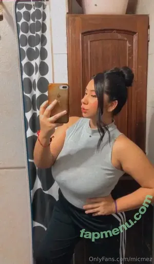 sweetmicaof / juicyfruitmica nude photo #0006