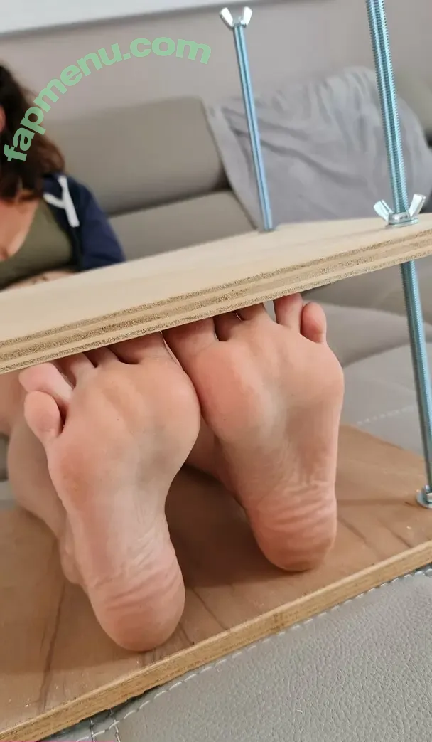 sweetsoftfeet-tickling nude photo #0022 (sweetsoftfeet_tcklng_adventure)