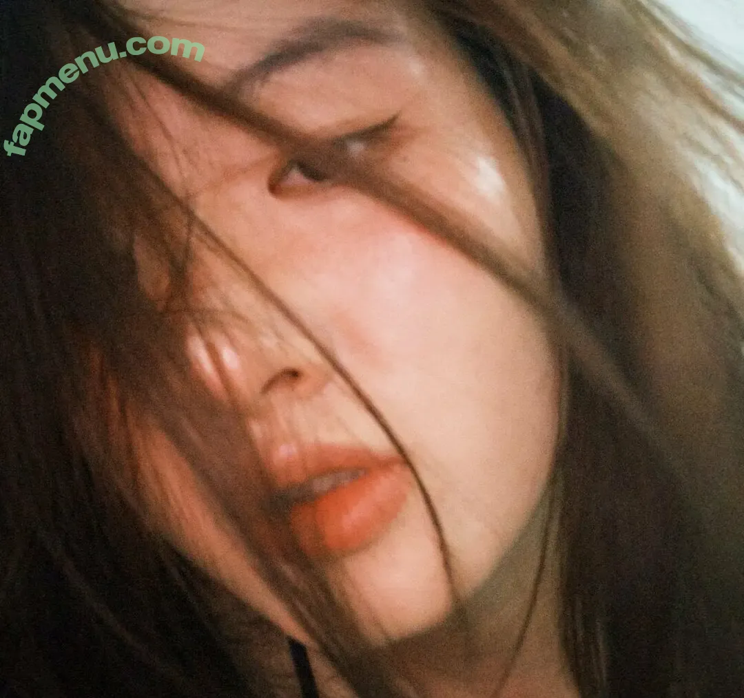 Sweetyuna nude photo #0002 (Sweetyuna)