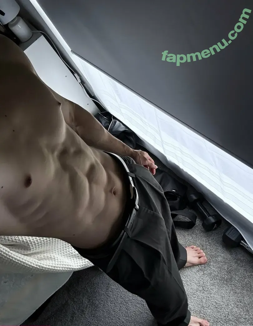 sxwgmin nude photo #0010 (sxwgmin)