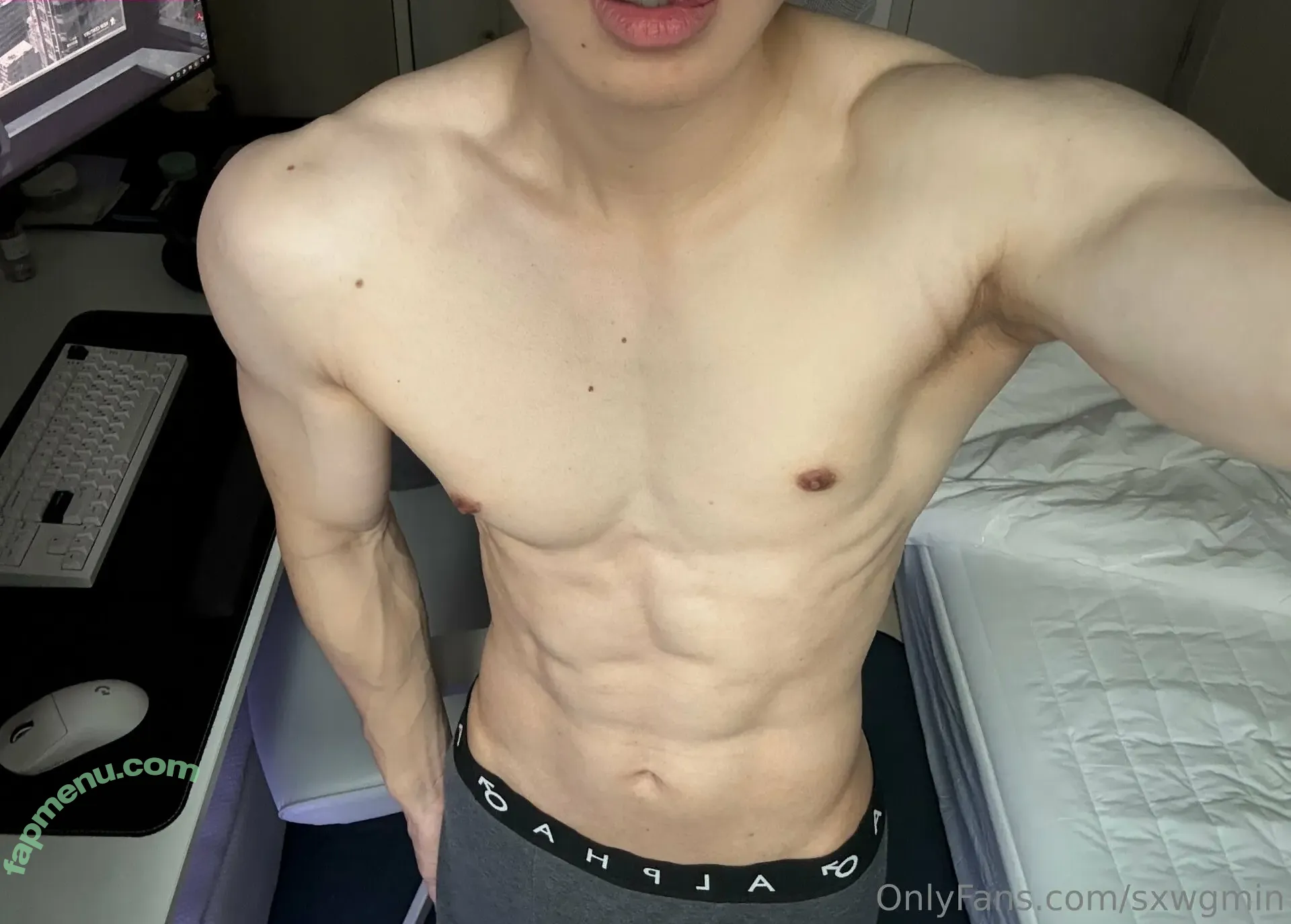 sxwgmin nude photo #0016 (sxwgmin)