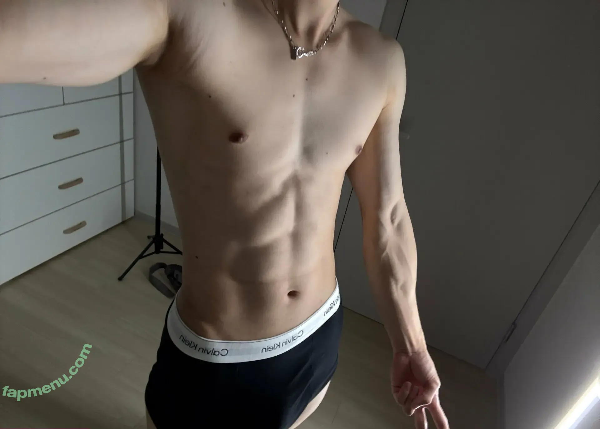 sxwgmin nude photo #0027 (sxwgmin)