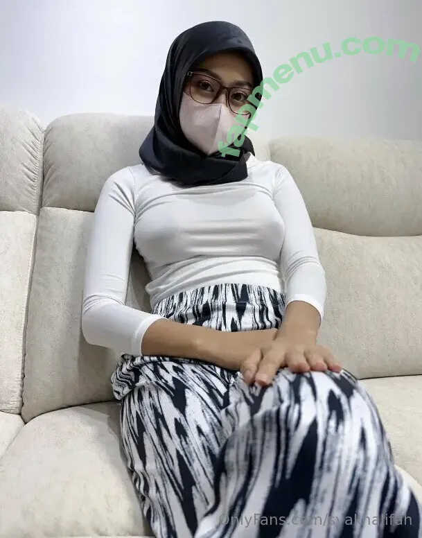 syakhalifah nude photo #0011 (syairahshahid)