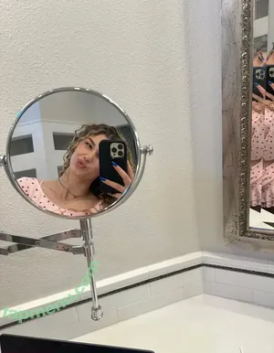 sydneyvmayy / sydneyvmay nude photo #0002