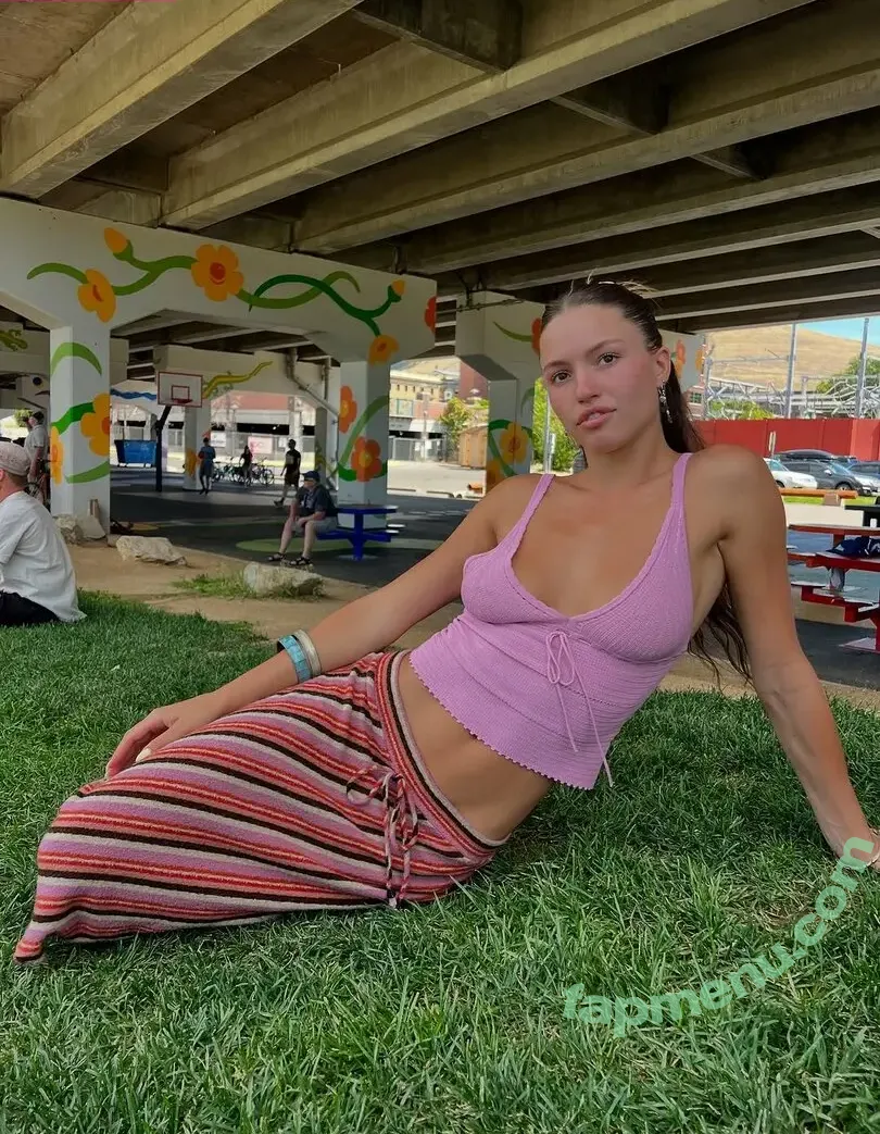 Sylvia Snyders nude photo #0003 (sylviasnyders)