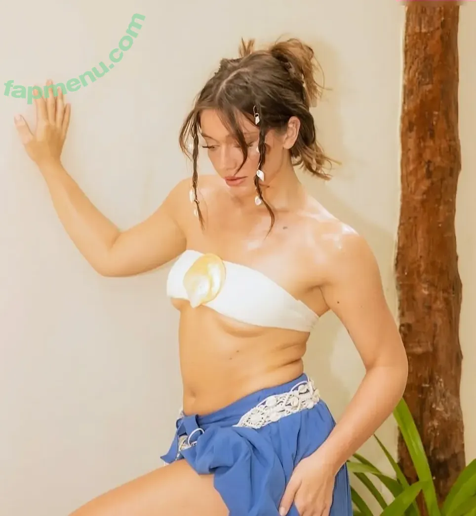 Tabitha Swatosh nude photo #0830 (tabithaswatosh)