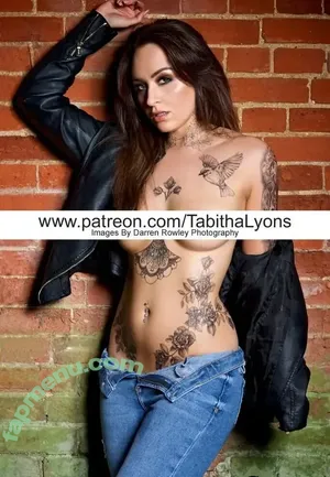tabithalyons / artyfakes nude photo #0062