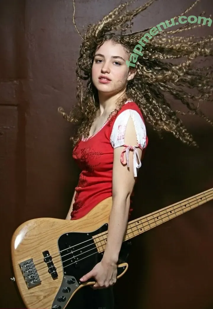 Tal Wilkenfeld nude photo #0001 (Tal Wilkenfeld)