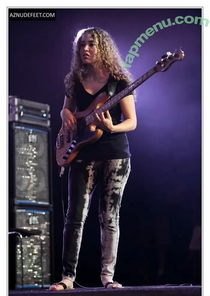 Tal Wilkenfeld nude photo #0003 (Tal Wilkenfeld)