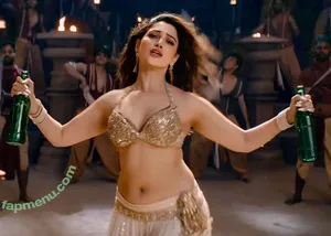 Tamanna Bhatia / tamannaahspeaks nude photo #0077