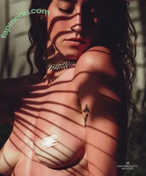  nude photo #0004