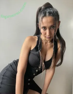  nude photo #0004
