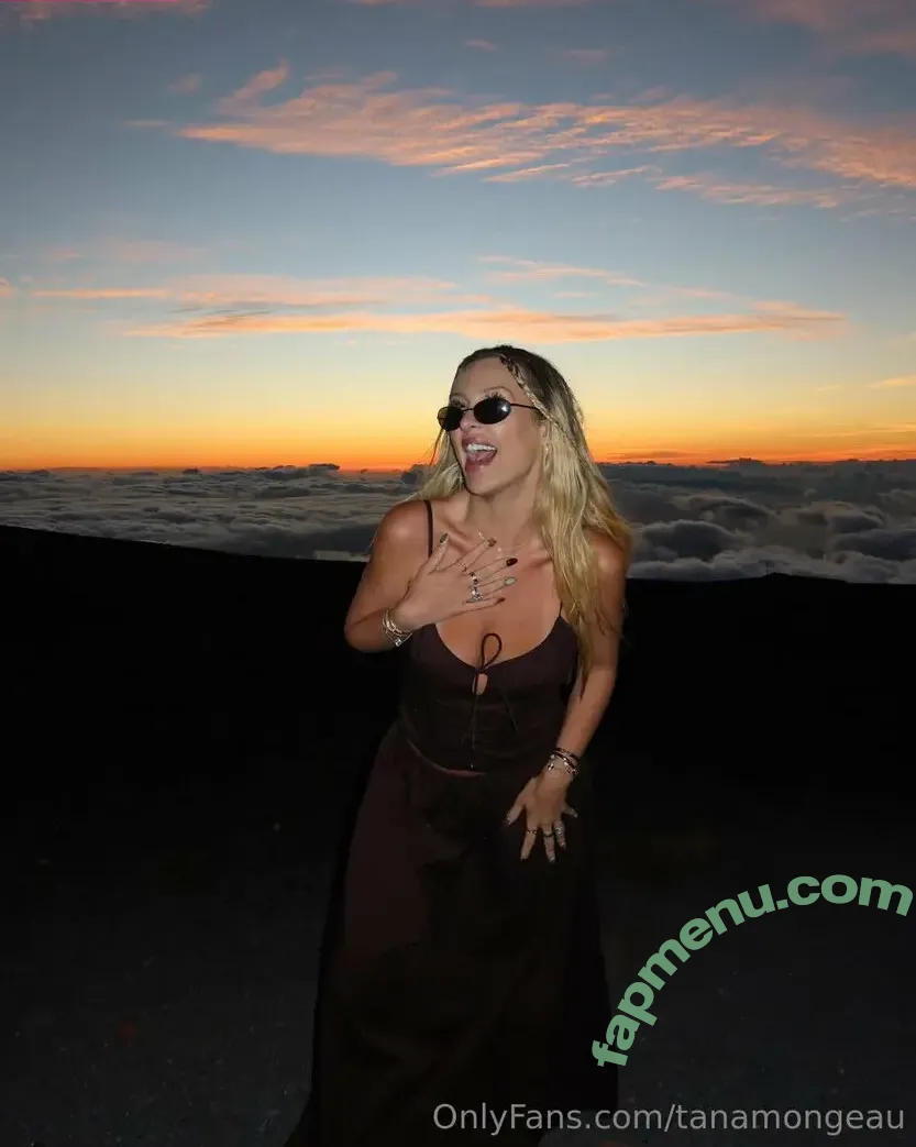 tanamongeau nude photo #0006 (tanamongeau)