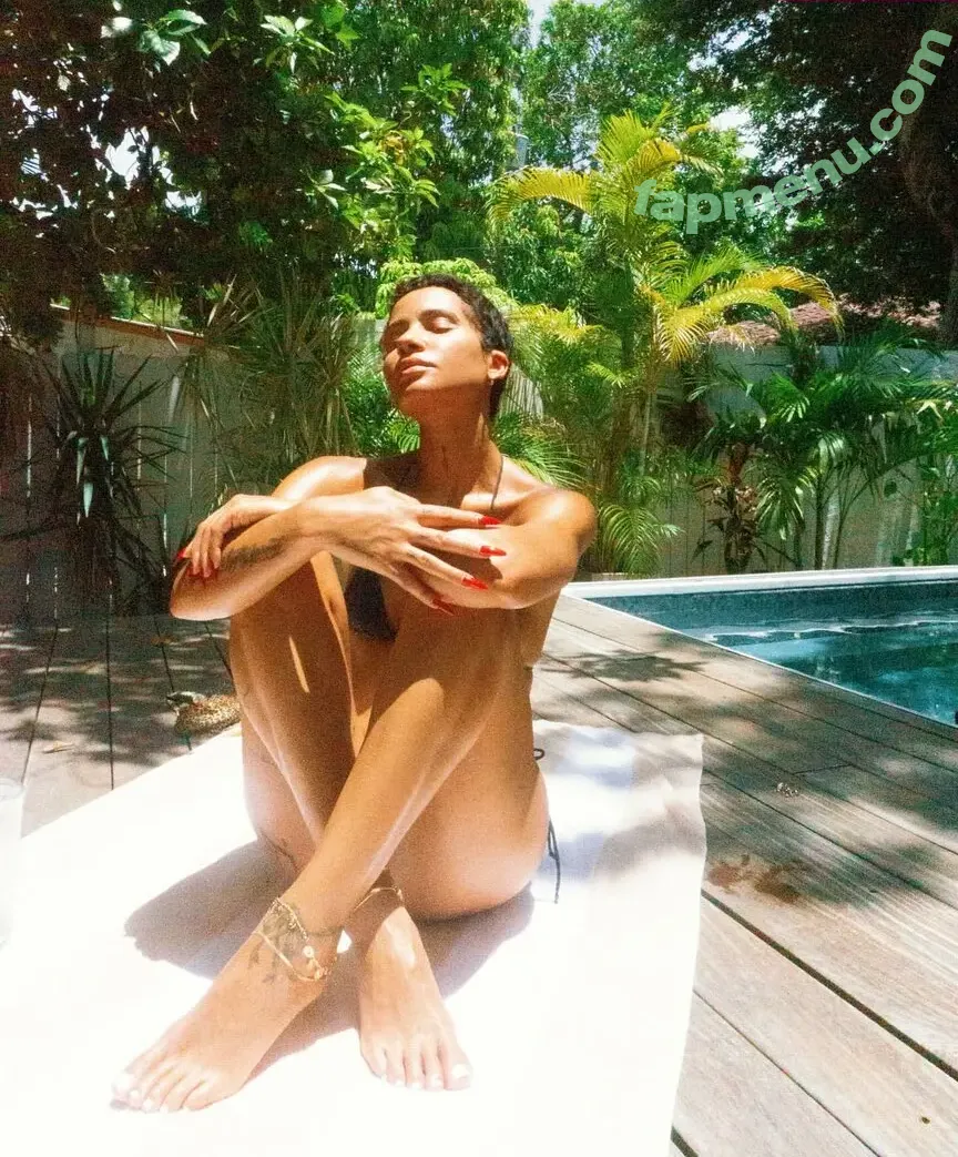 Tanaya Henry nude photo #0118 (tanayahenry)