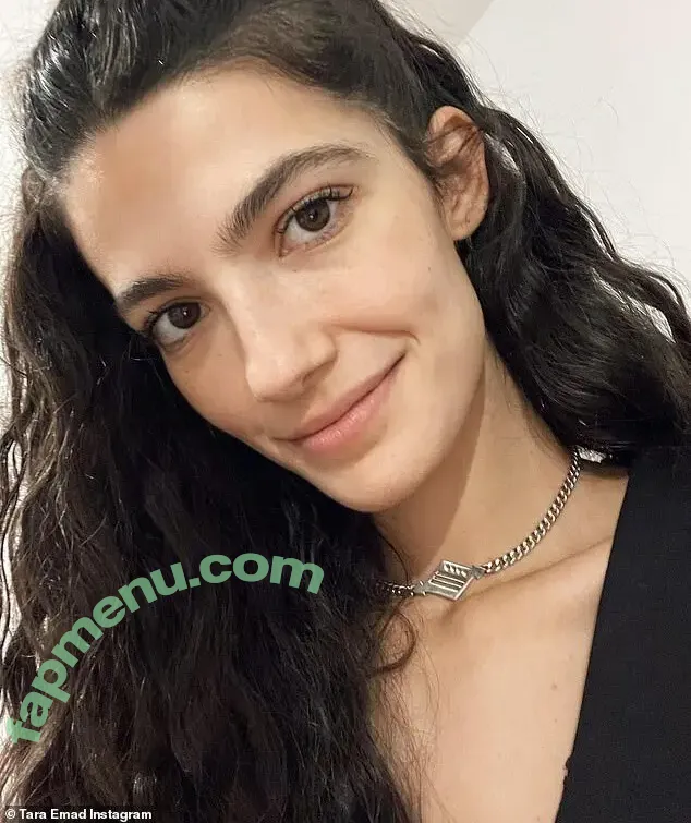 Tara Emad nude photo #0004 (Tara Emad)