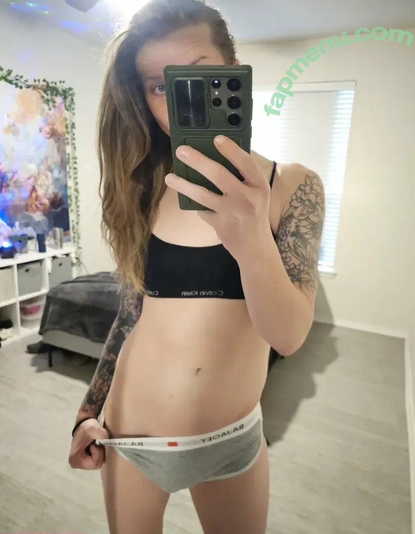 Taryn Elizabeth nude photo #0001 (_tarynelizabeth / tararides)