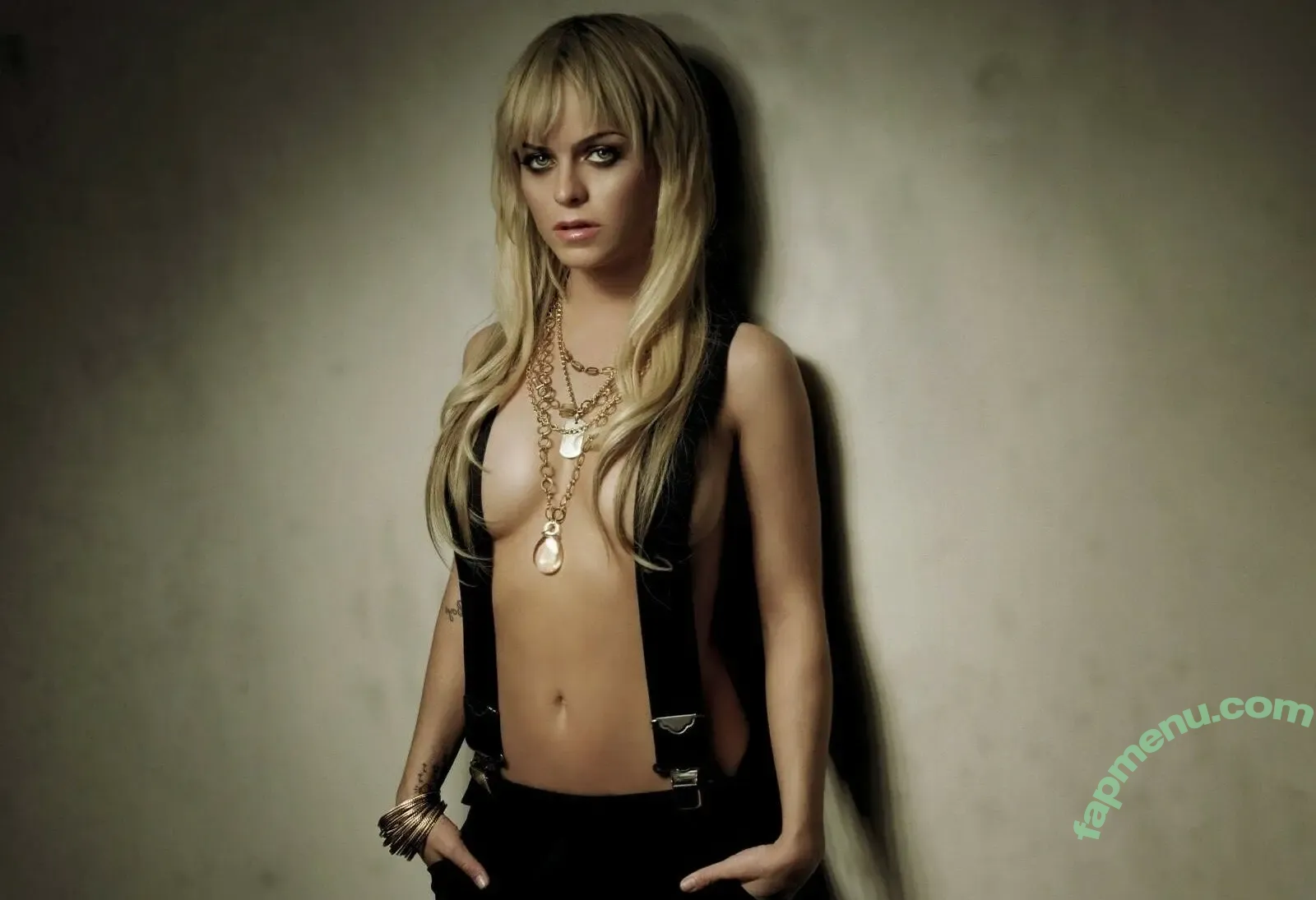 Taryn Manning nude photo #0129 (tarynmanning)