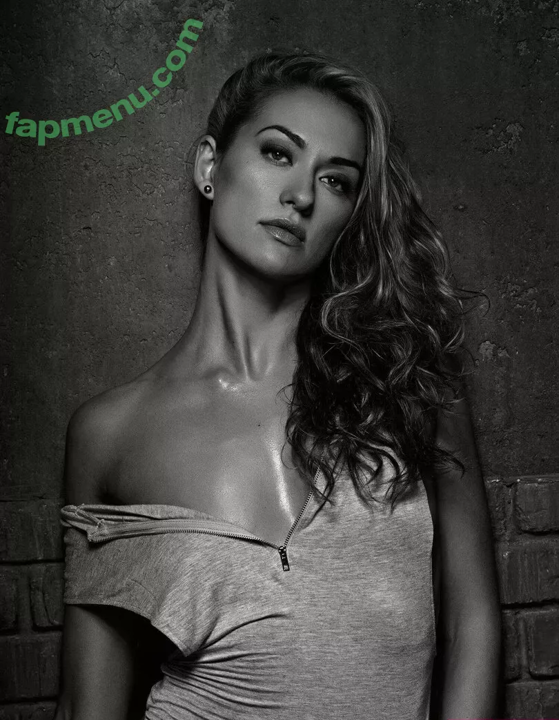Tasya Teles nude photo #0002 (tasyateles)