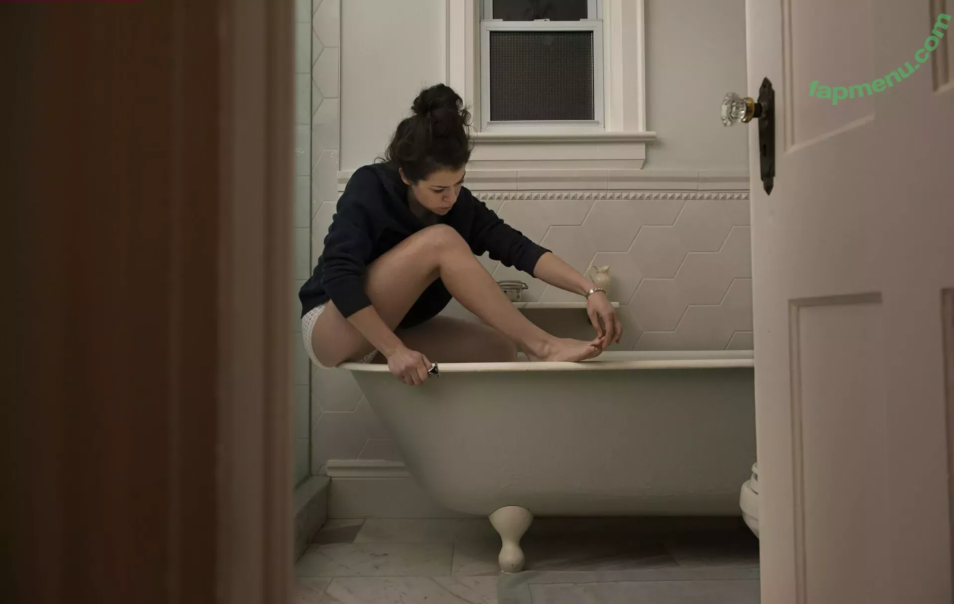 Tatiana Maslany nude photo #0001 (tatianamaslany)