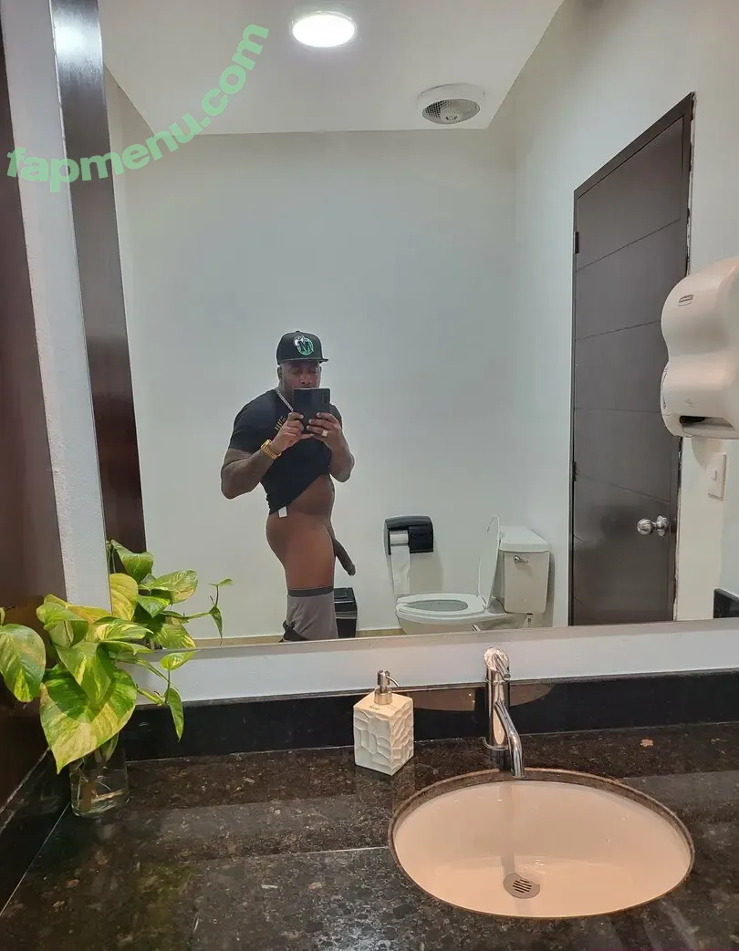 tatteddman nude photo #0003 (jaydatatt_man)