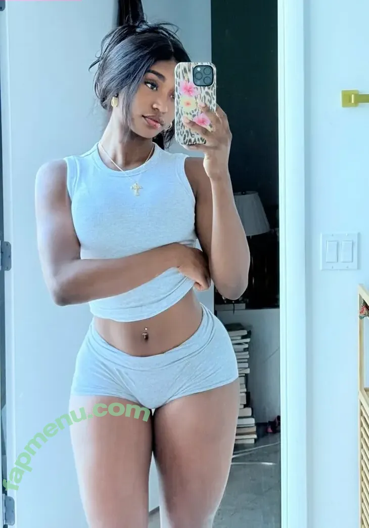 Tavi Larai nude photo #0004 (Tavi Larai)