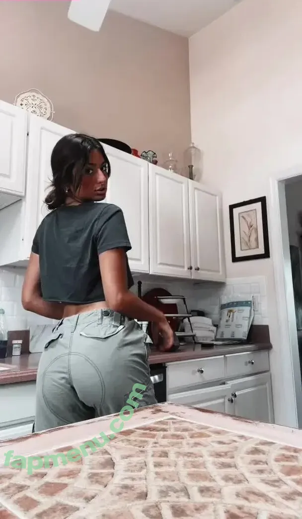 Taylor Frisana nude photo #0002 (taylorfrisinaa)