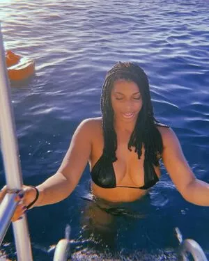 Taylor Rooks / taylorrooks nude photo #0002