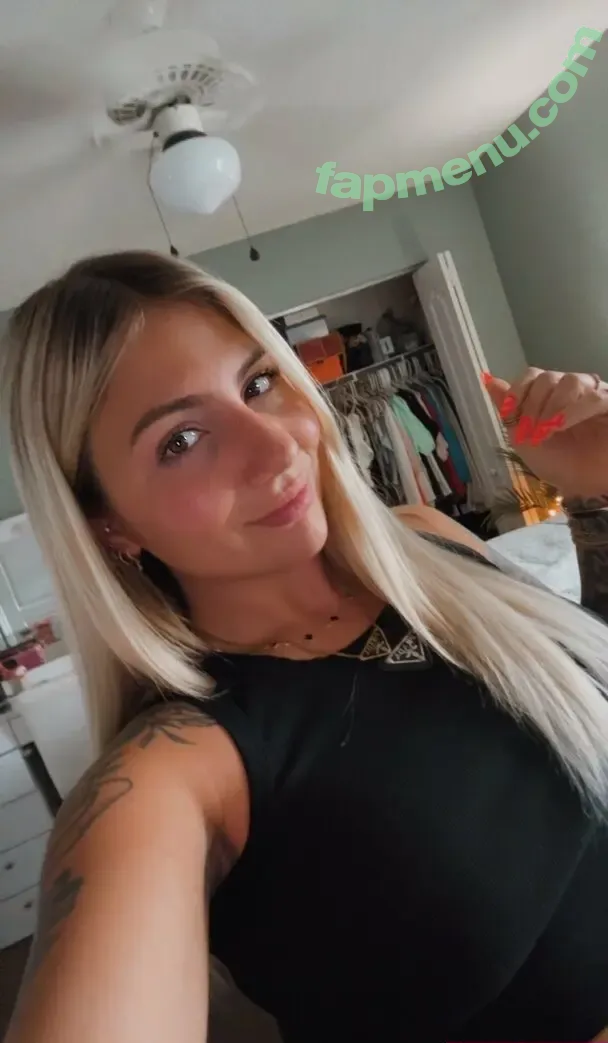 taylorbabyxo nude photo #0003 (taybabyxo__)