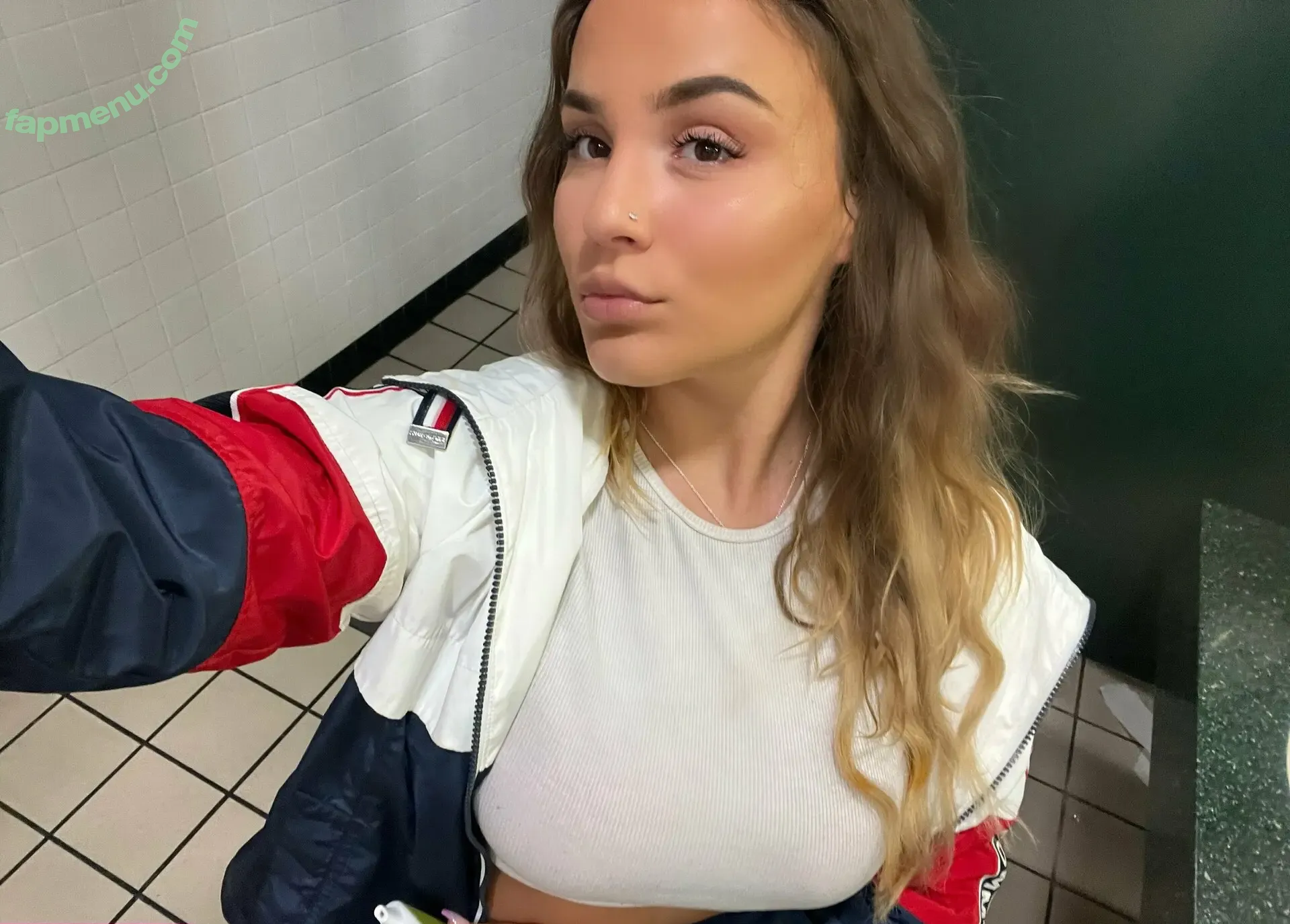 taylorhackerfree nude photo #0030 (tayylorhacker)