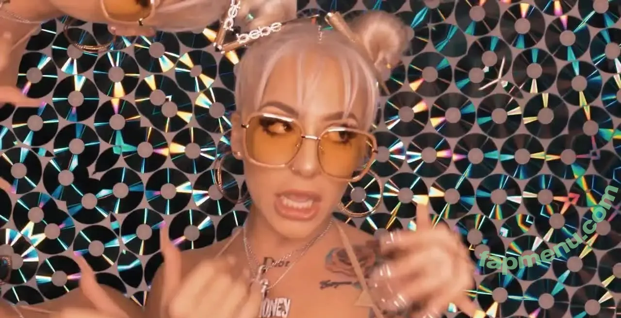 taymoney nude photo #0004 (taymoney)