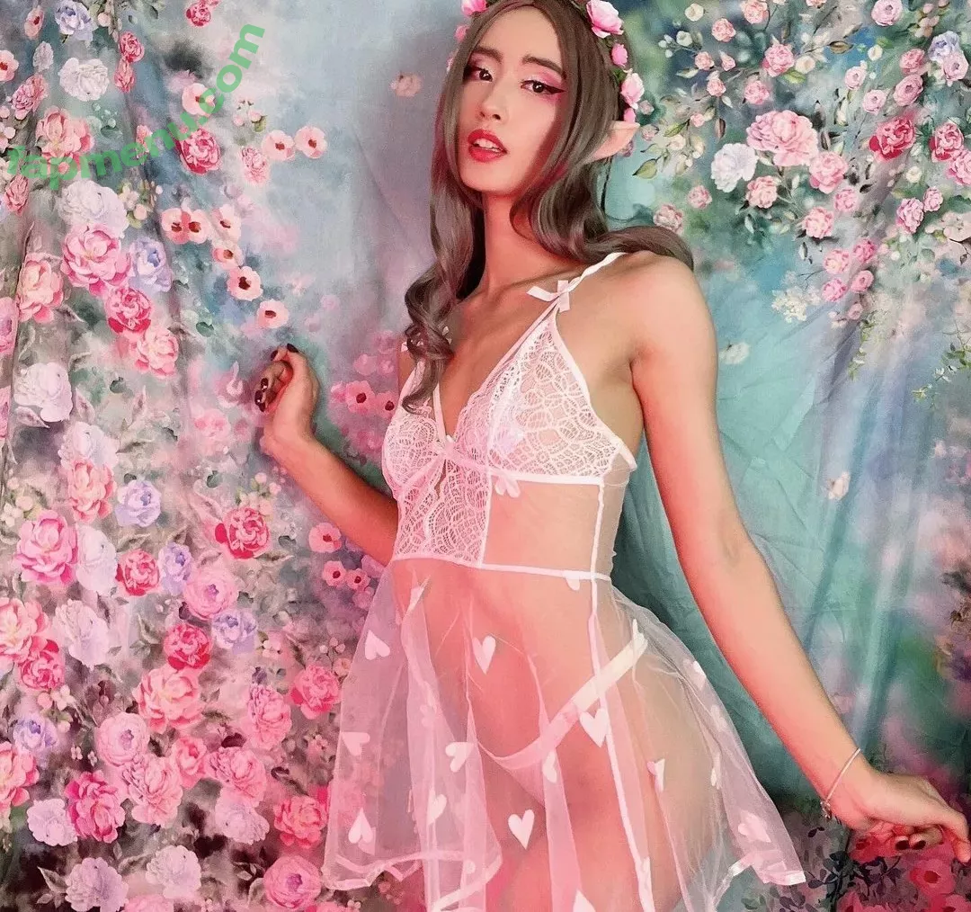 Tayszea nude photo #0002 (TayTheElfQueen / rosiesapothecary)