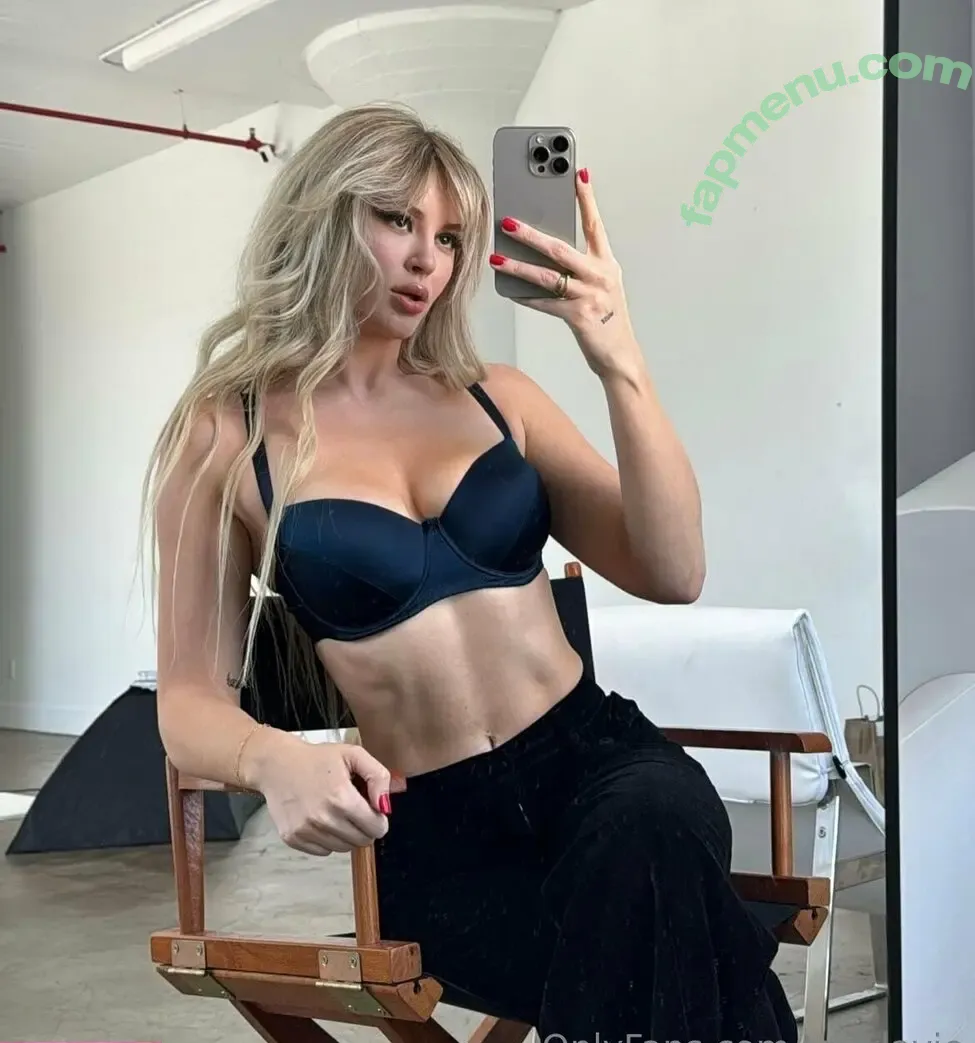 Tayylavie nude photo #0079 (Bunnybunsxo / Strwbrrycakexo)