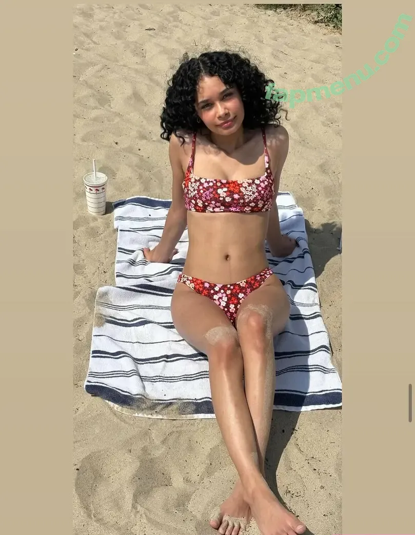 Tazeana nude photo #0005 (Tanzi / reel / tarzana / tazeana94 / tazeanae)