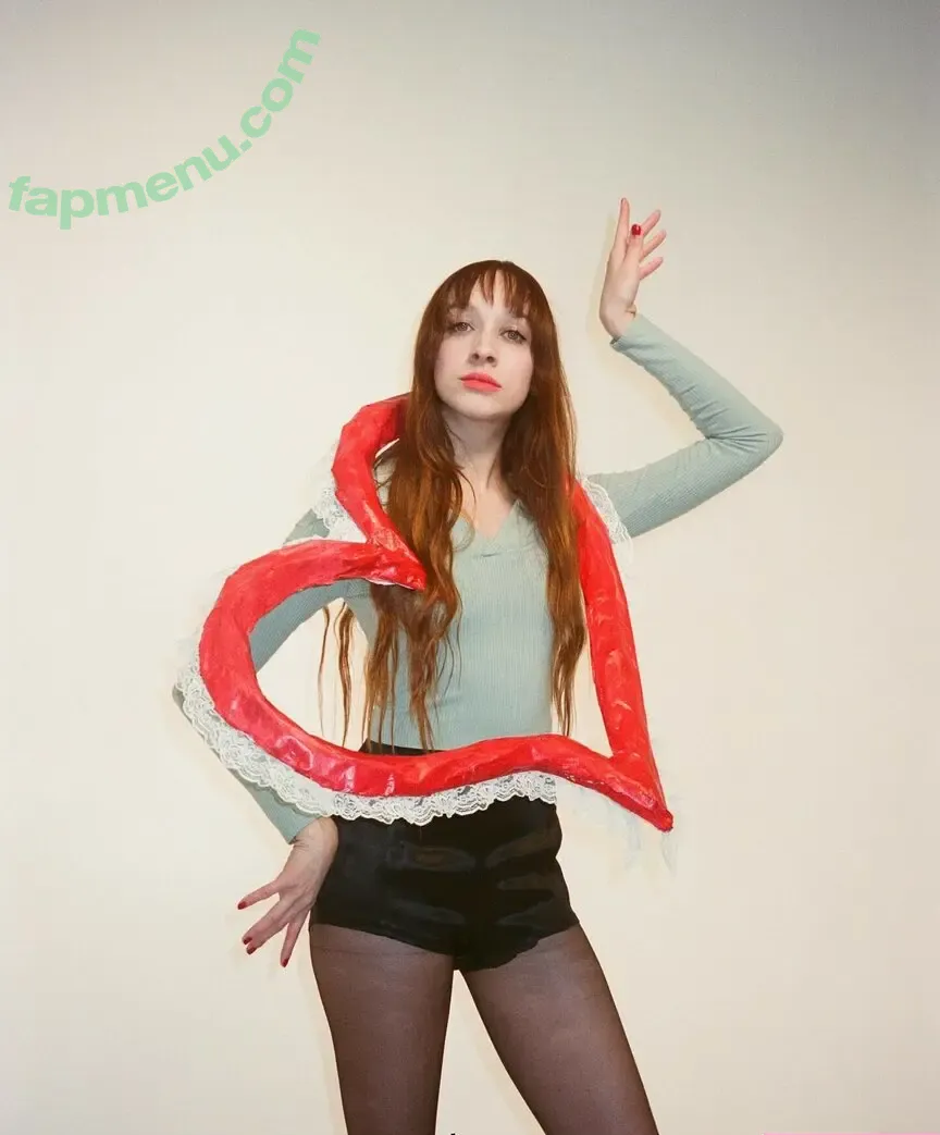 Tchotchke nude photo #0039 (tchotchkemusic)