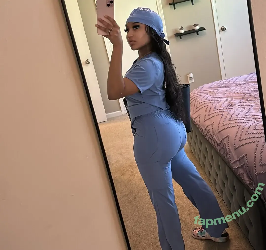 teeteepooh nude photo #0001 (kydadon___)