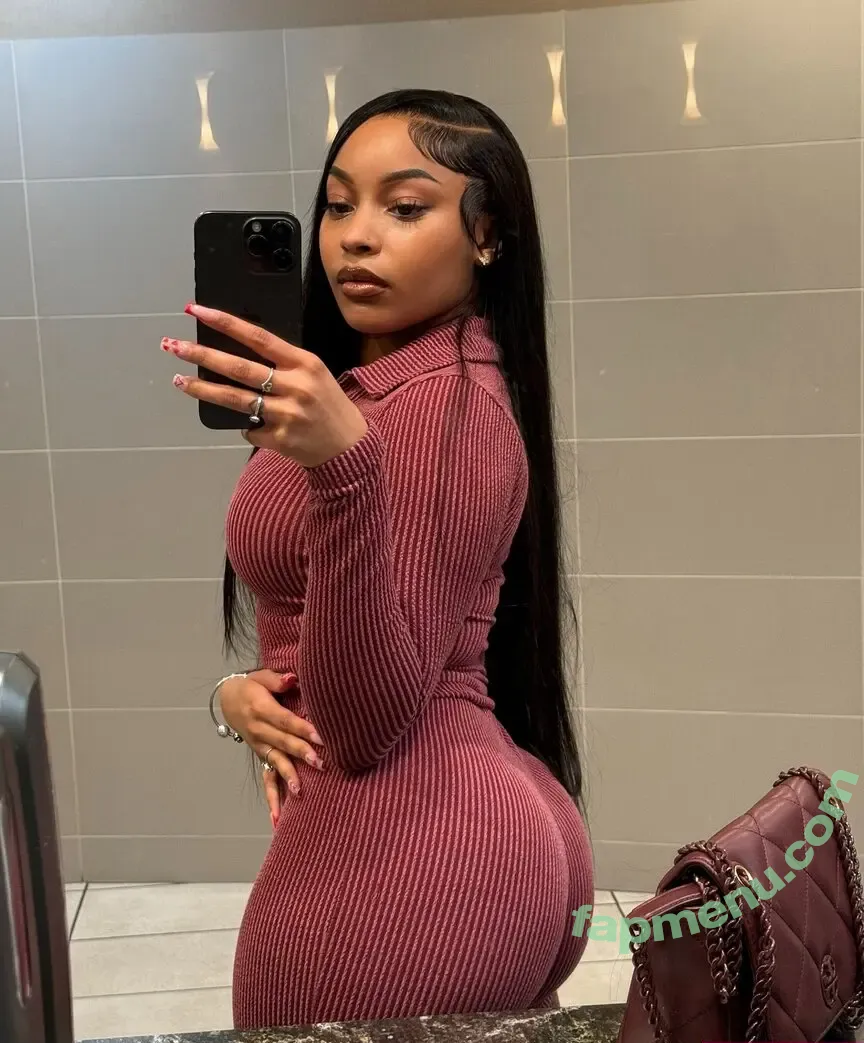 teeteepooh nude photo #0005 (kydadon___)