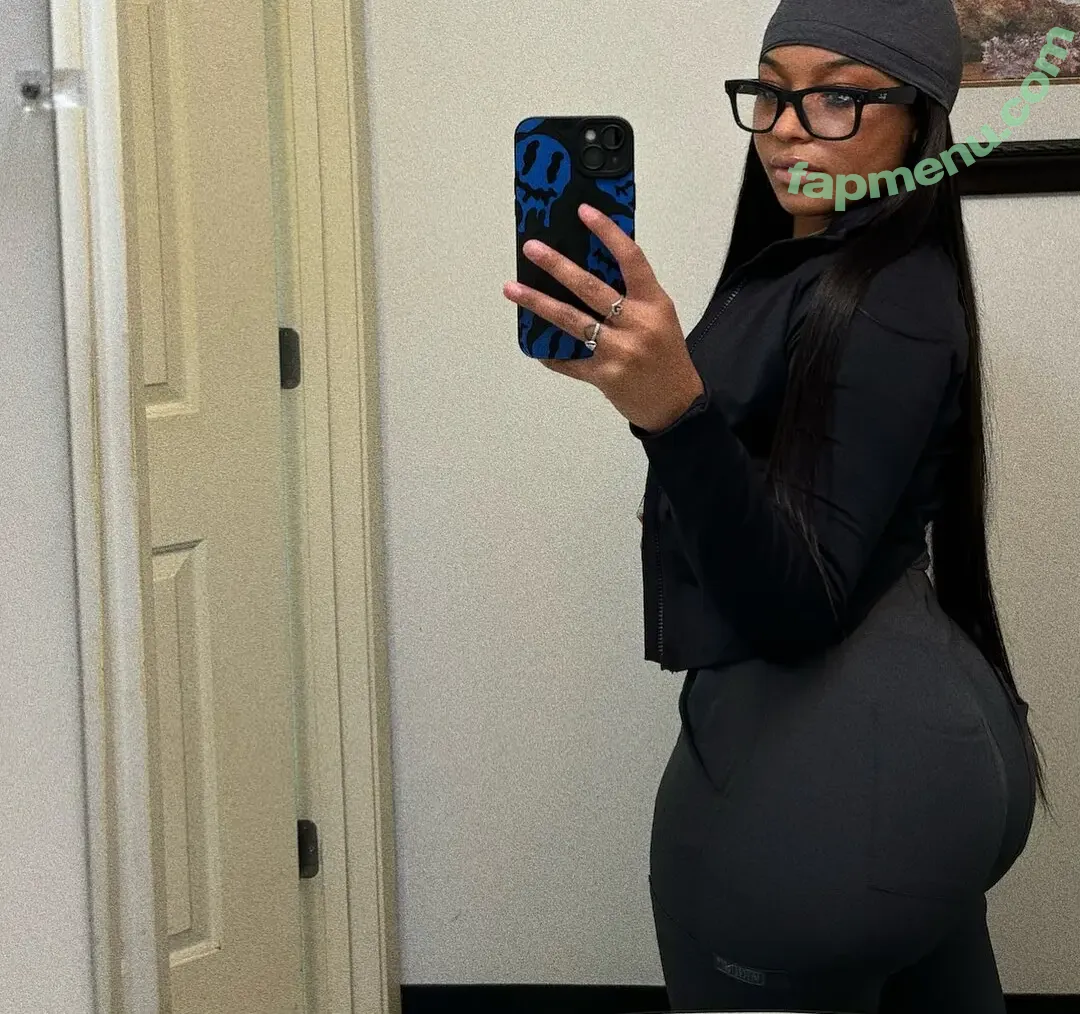 teeteepooh nude photo #0007 (kydadon___)