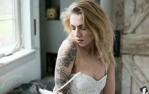  nude photo #0002