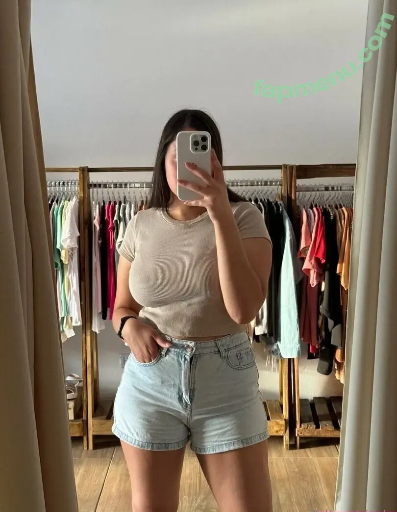 tellmebitch nude photo #0005 (tumenteenjaque)