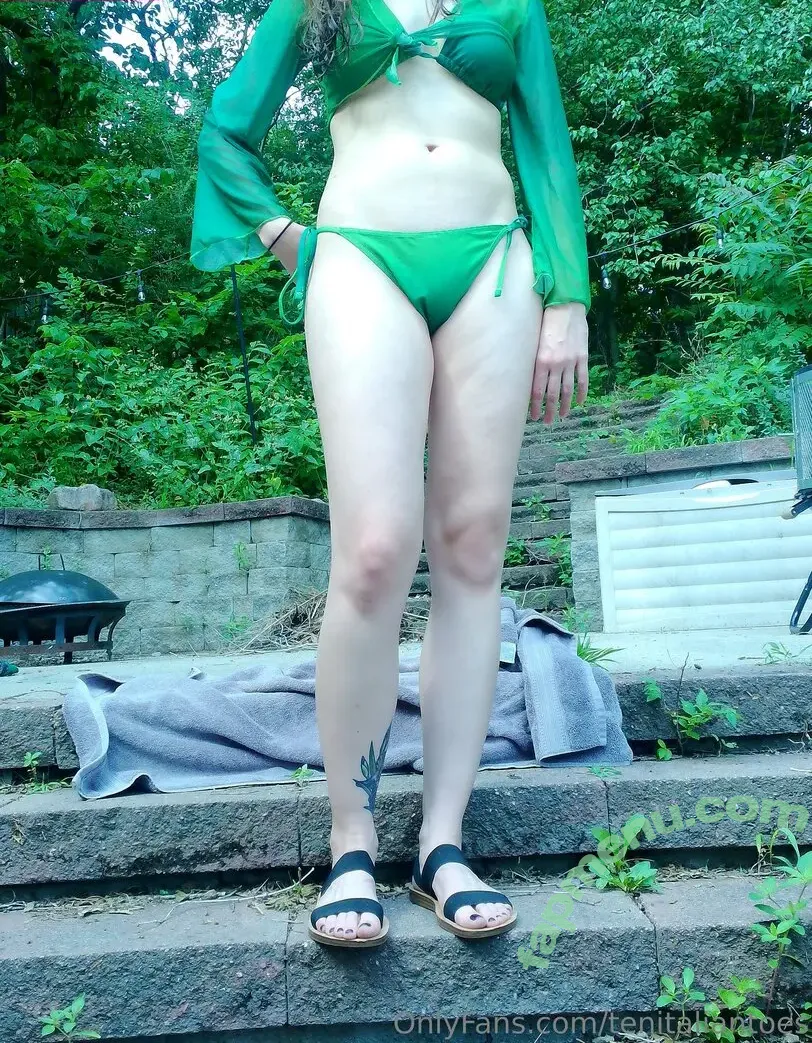 tenitaliantoes nude photo #0034 (tenitaliantoes)