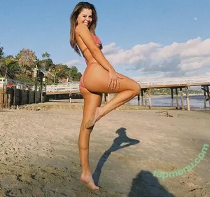  nude photo #0004