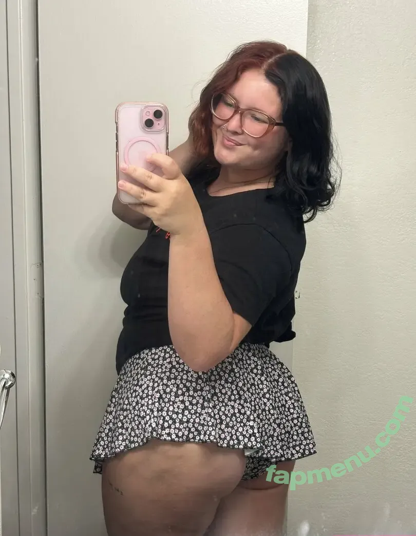 Texasbaddiee nude photo #0011 (Bbycowgirlll / texasbaddieee2)