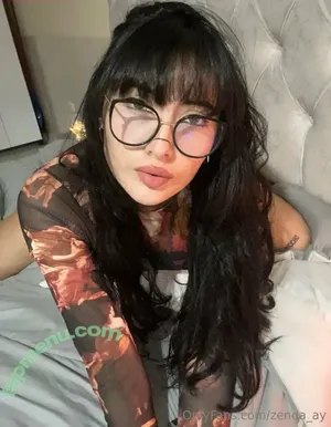 tha_ly / thaly_l nude photo #0008