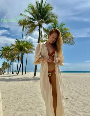 Thaís Pacholek / thaispacholek nude photo #0052