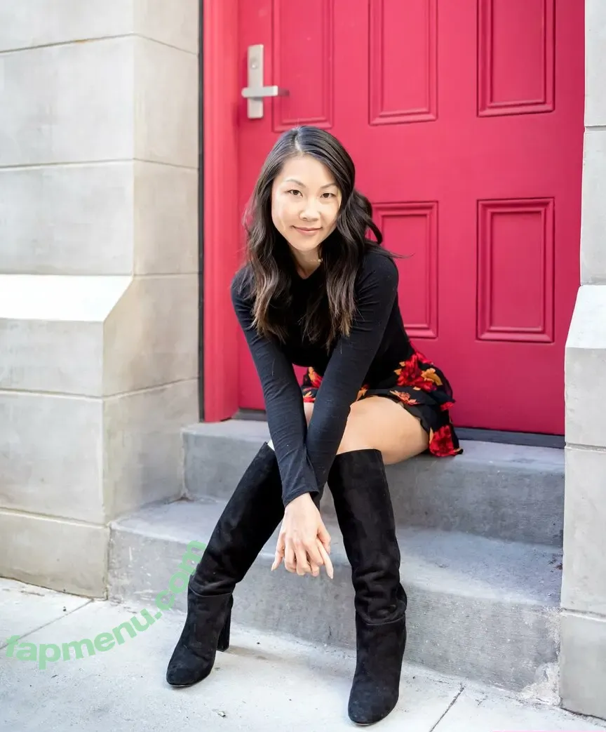 That Jenn Girl nude photo #0122 (Jennifer Chiu / jenn_l / thatjenngirl / thatjennngirl)