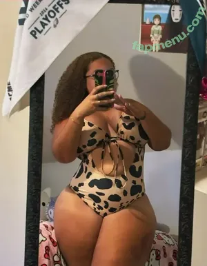 THAT1ARIESBTCH / itstacticaltimesomewhere nude photo #0003