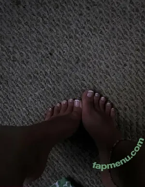 THAT1ARIESBTCH / itstacticaltimesomewhere nude photo #0005