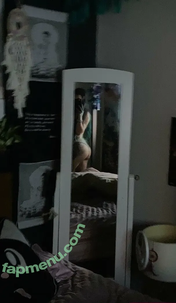 thataquariusbitch nude photo #0016 (thataquariusbitch)