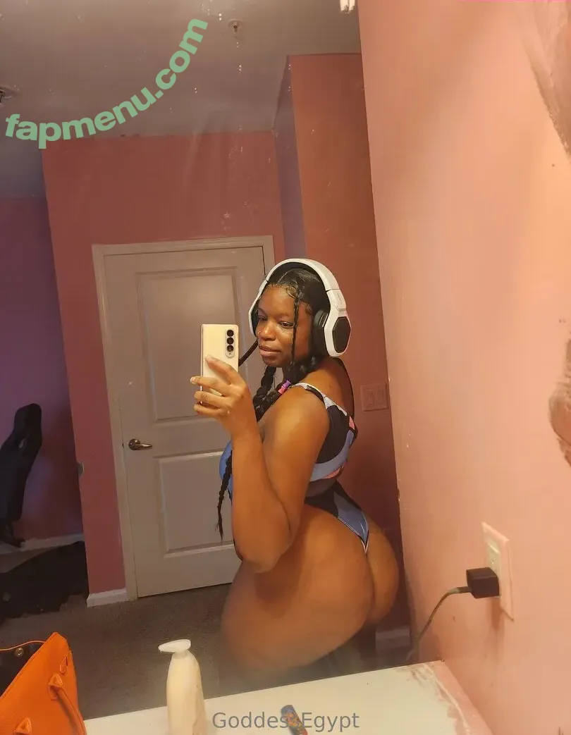 thatchocobxtch nude photo #0043 (thatchocobxtch2)